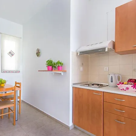 Apartment Hidden Garden Afantou