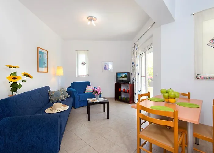 Apartment Hidden Garden Afantou